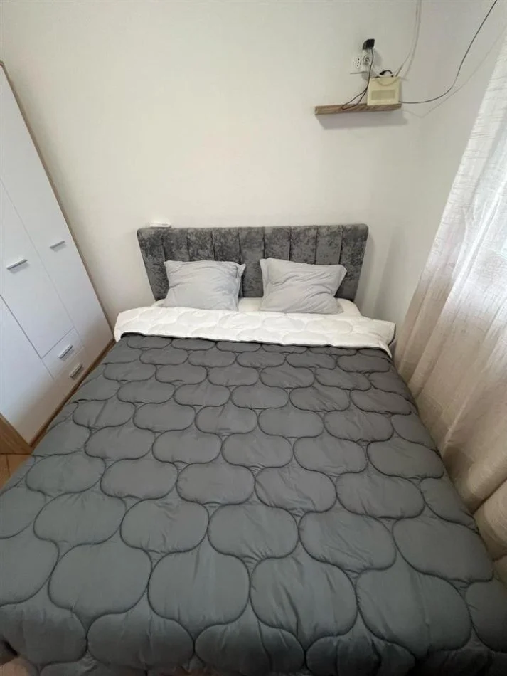 Tirane, jepet me qera apartament 1+1 Kati 3, 50 m² 450 € (Concord Center , 5 Maji)