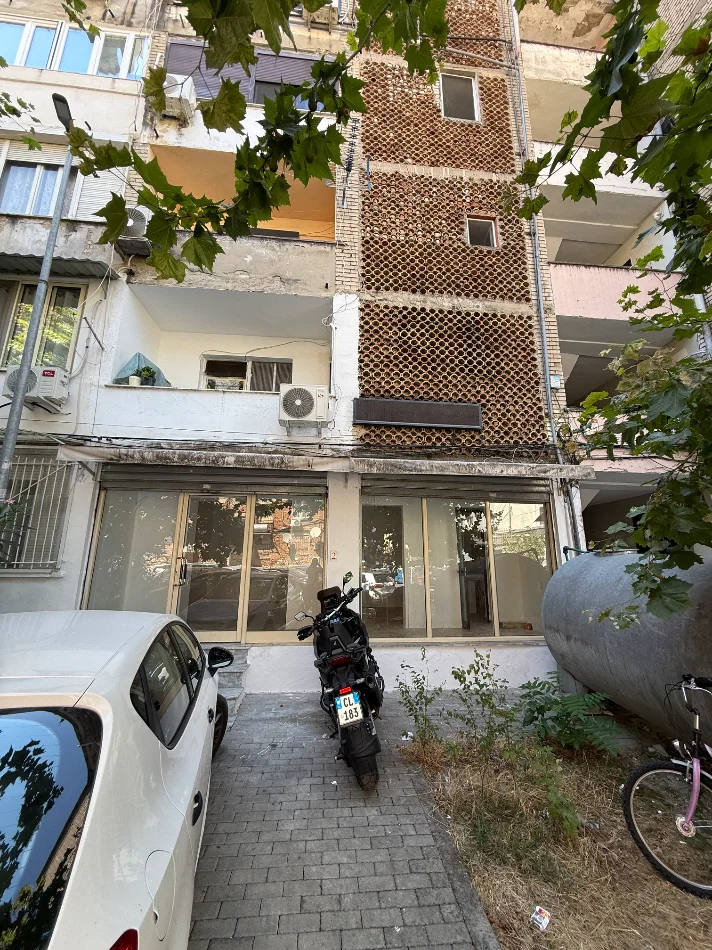 Tirane, shitet garsonier Kati 0, 63 m² 195.000 € (Poliklinika 9)