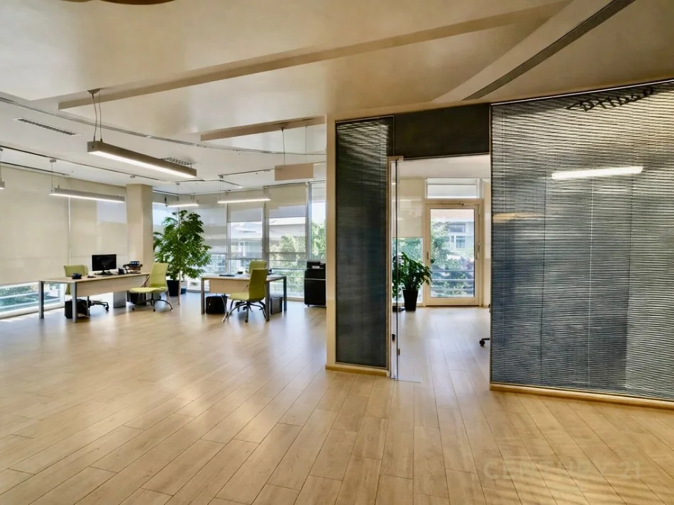 Tirane, jepet me qera zyre Kati 2, 300 m² 6.000 € (Perballe Coin)