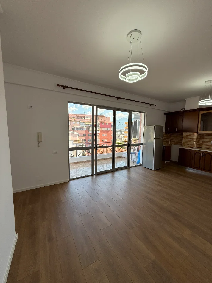 Tirane, shitet apartament 1+1 Kati 3, 67 m² 153.000 € (Rruga Rrapo Hekali - Furre Buke Dumrea Kodra Diellit)