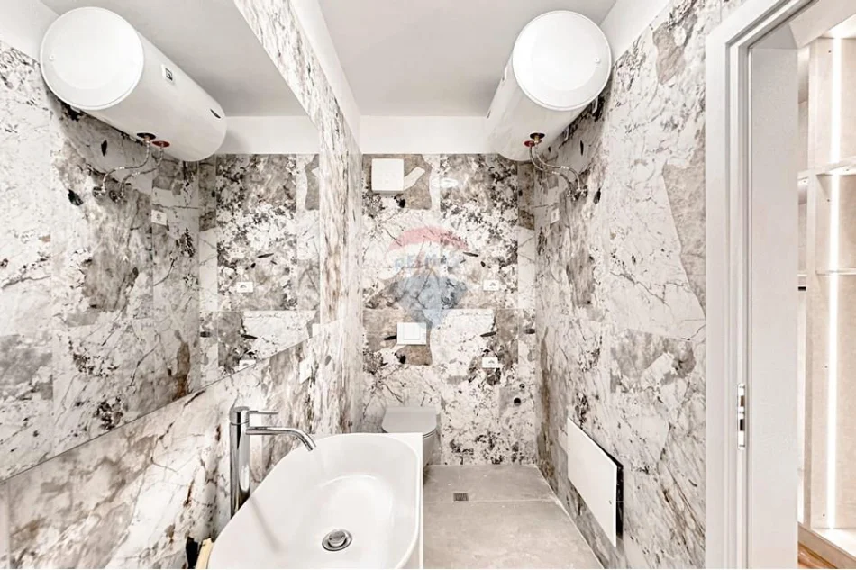 Tirane, shitet 3+1 , 329.000 m² (Kodra e Diellit)