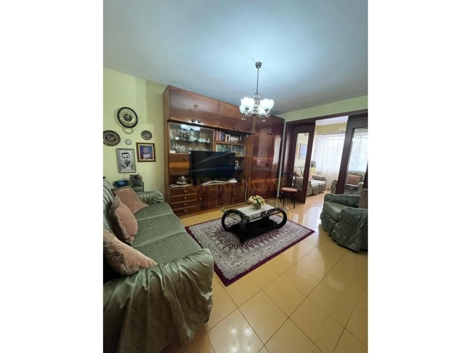 Tirane, shitet apartament 2+1 Kati 4, 82 m² 150.000 € (21 Dhjetorit)