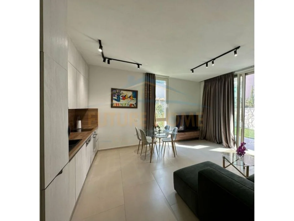 Vlore, shitet Vile 2+1+Ballkon , 780.000 € (Green Coast)