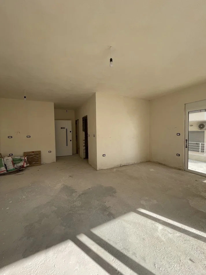 Sarande, shitet apartament 1+1+Ballkon Kati 5, 84 m² 115.000 € (Rruga butrinti)