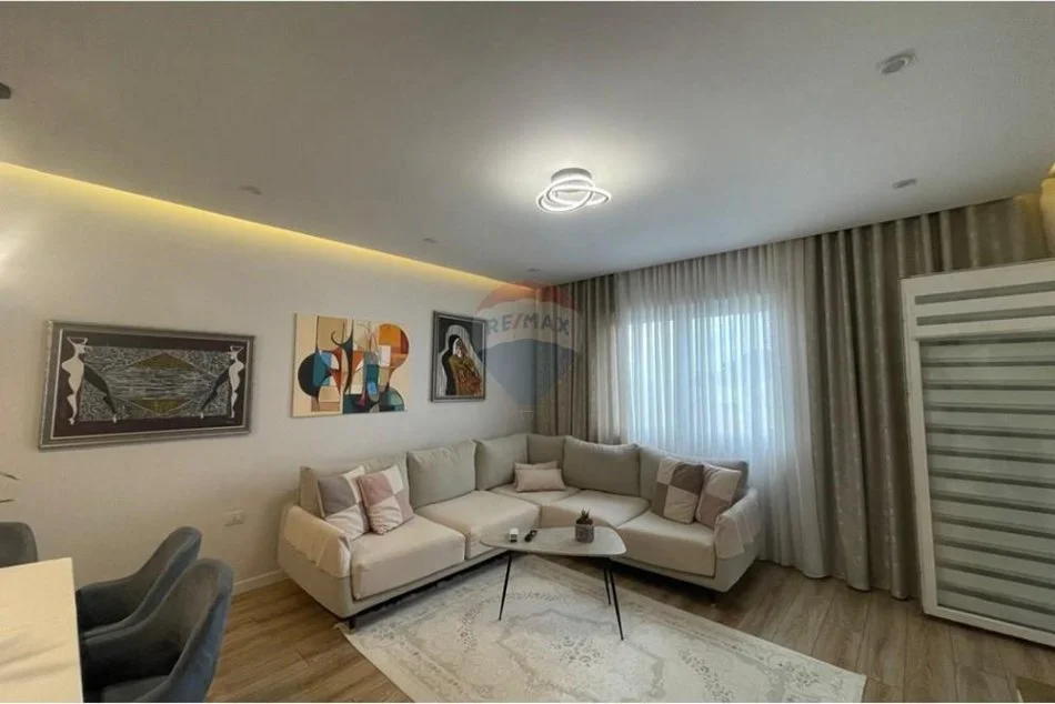 Tirane, shitet apartament 4+1+Ballkon Kati 2, 100 m² 229.000 € (Kodra e Priftit)