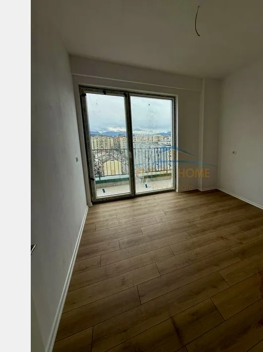 Tirane, shitet apartament 3+1+Ballkon Kati 10, 144 m² 580.000 € 