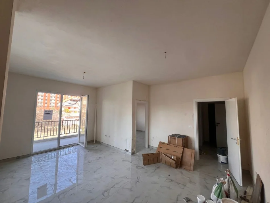 Tirane, jepet me qera ambjent biznesi Kati 0, 58 m² 350 € (Kamez)