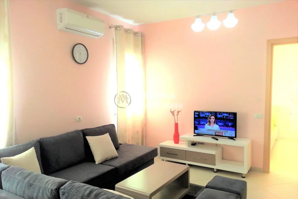 Tirane, jepet me qera apartament 1+1 Kati 4, 68 m² 500 € (Zogu I Zi)