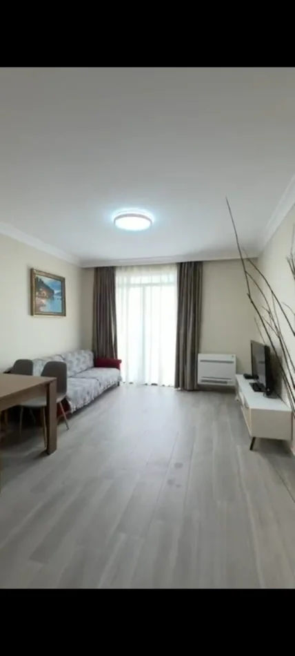 Tirane, jepet me qera apartament 1+1 Kati 5, 67 m² 450 € (Rruga 5 Maji)