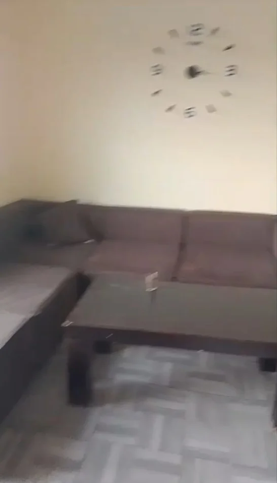 Tirane, jepet me qera apartament 1+1 Kati 3, 60 m² 260 € (Rruga 5 Maji)