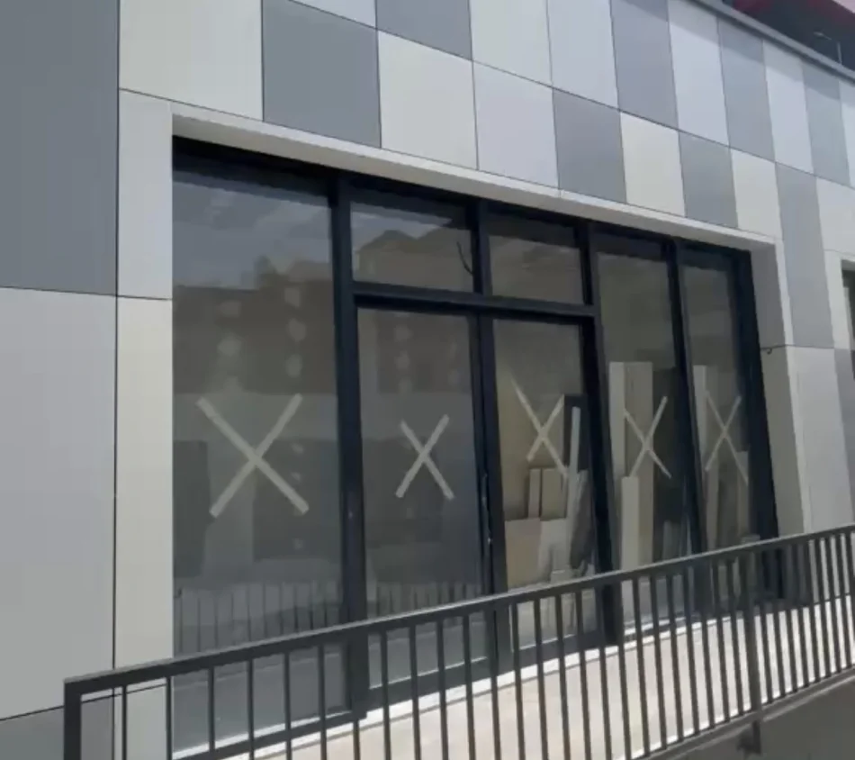 Tirane, jepet me qera ambjent biznesi Kati 1, 35 m² 600 € (Paskuqan)