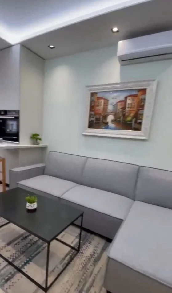 Tirane, jepet me qera apartament 1+1 Kati 5, 65 m² 600 € (Rruga Don Bosko)