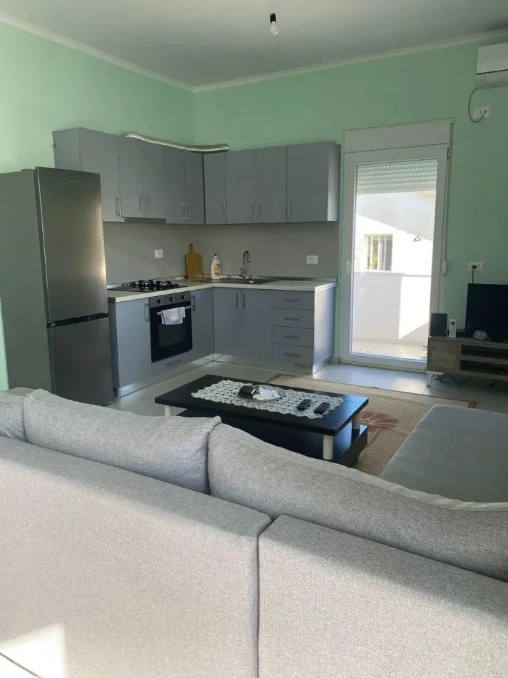 Tirane, jepet me qera apartament 2+1 Kati 2, 80 m² 350 € (Qytet Studenti)