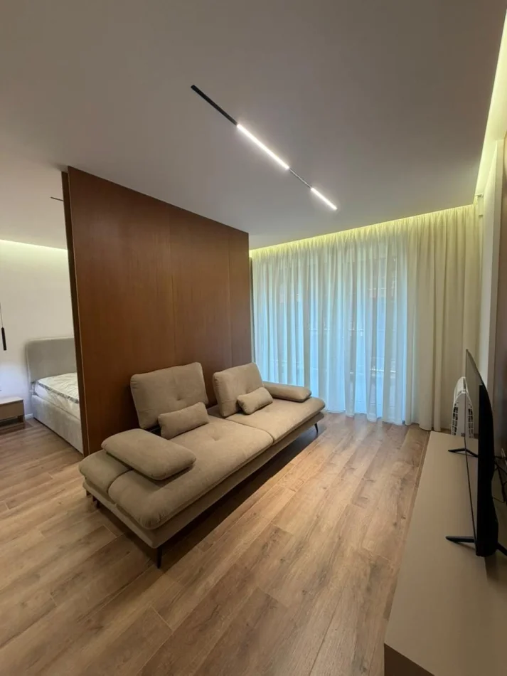 Tirane, jepet me qera apartament 1+1 Kati 3, 55 m² 550 € (Fusha Aviacionit)