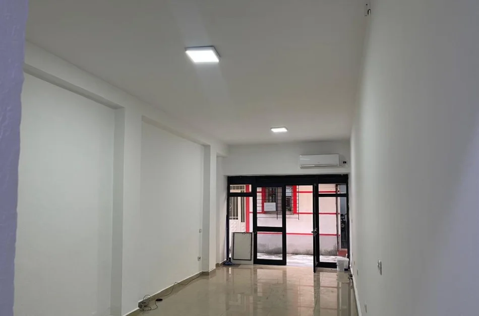 Tirane, jepet me qera ambjent biznesi Kati 0, 50 m² 500 € (Bulevardi Gjergj Fishta)