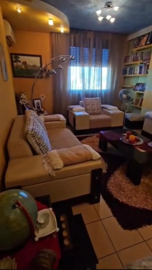 Tirane, jepet me qera apartament 2+1 Kati 5, 100 m² 600 € (Selvia)