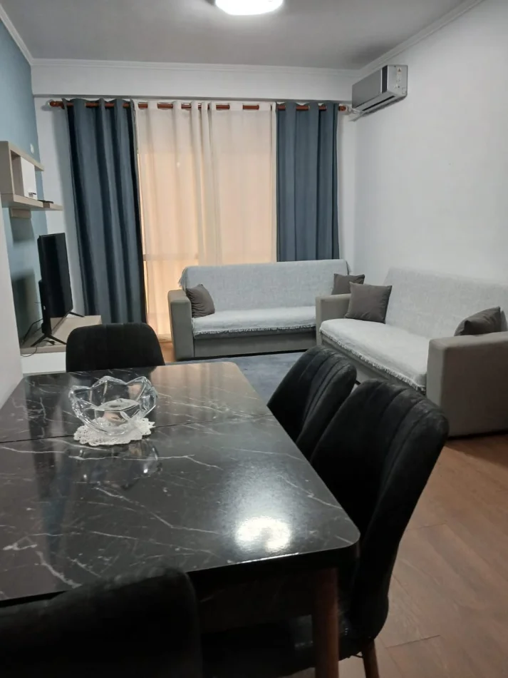 Tirane, jepet me qera apartament 2+1 Kati 3, 90 m² 380 € (Fresku)