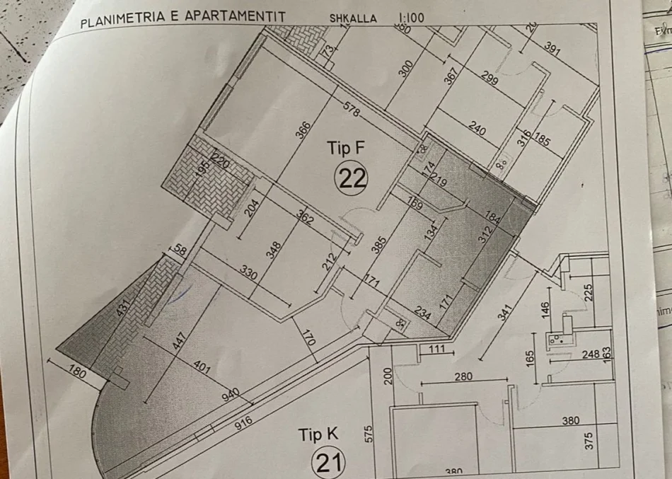 Tirane, shitet apartament 2+1 Kati 4, 190000 € (Yzberisht)