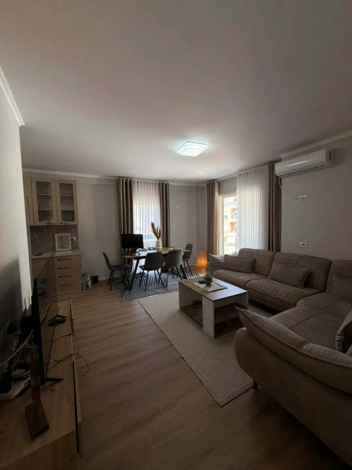 Tirane, jepet me qera apartament 2+1 Kati 5, 80 m² 750 € (Rruga e Durrësit)
