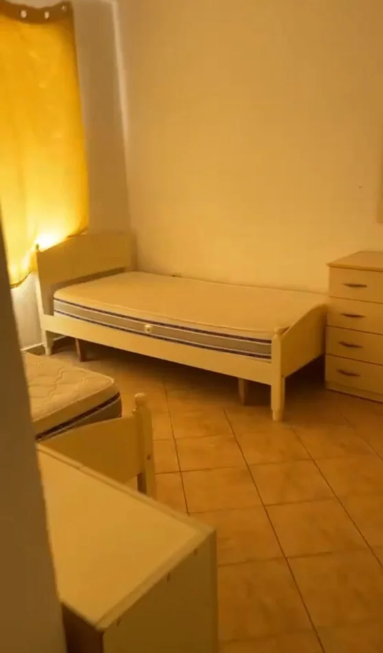 Tirane, jepet me qera apartament 2+1 Kati 1, 70 m² 450 € (Brryli)