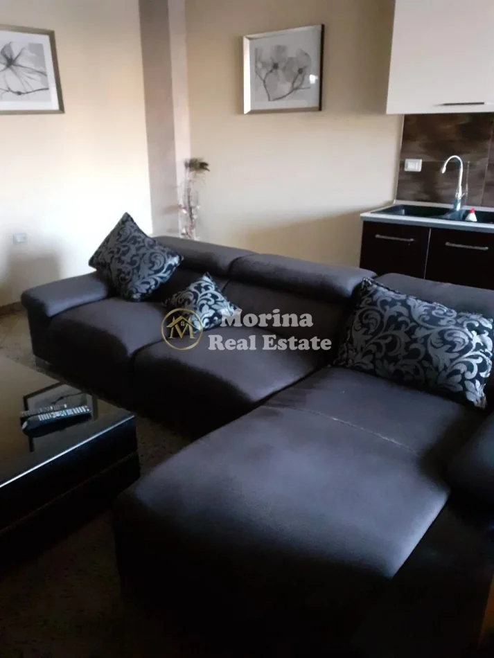 Tirane, jepet me qera apartament 2+1 Kati 3, 75 m² 600 € (Square 21)
