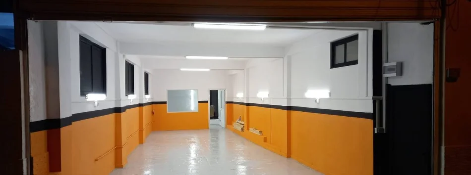 Tirane, jepet me qera ambjent biznesi Kati 1, 90 m² 500 € (Fusha Aviacionit)