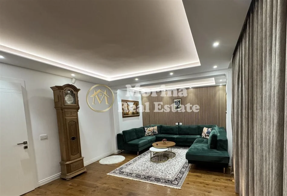 Tirane, jepet me qera apartament 3+1 Kati 1, 370 m² 1.500 € (Laknas)