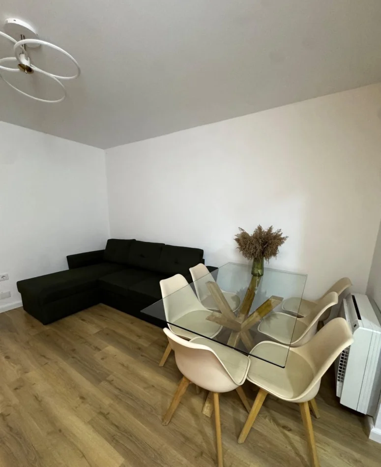 Tirane, jepet me qera apartament 2+1 Kati 2, 85 m² 650 € (Pediatria)
