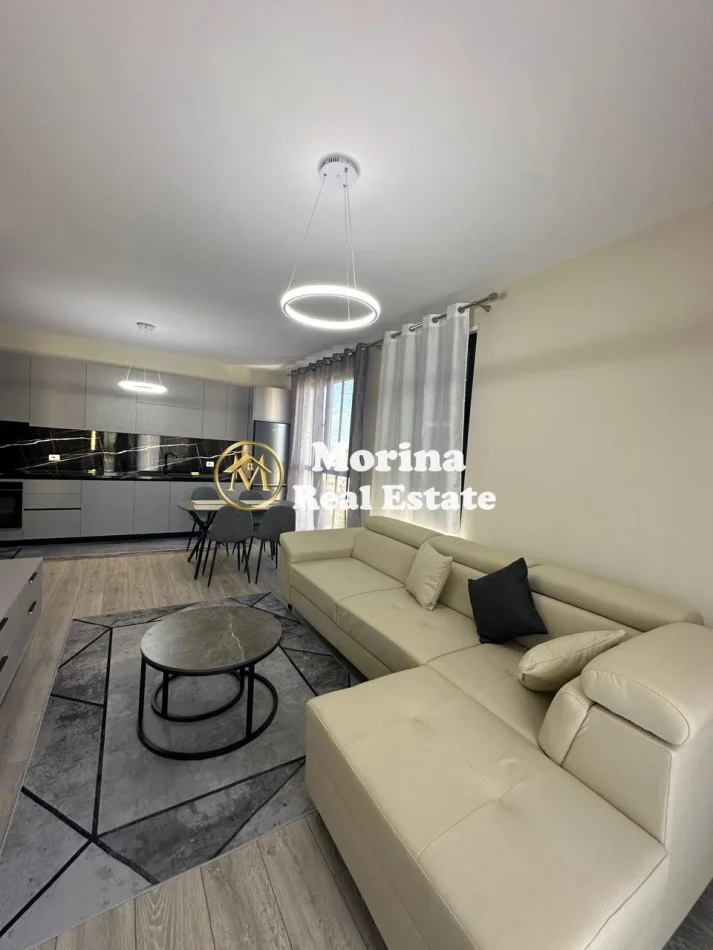 Tirane, jepet me qera apartament 2+1 Kati 3, 110 m² 750 € (Xhamllik)