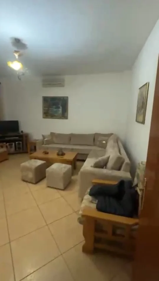 Tirane, jepet me qera apartament 2+1 Kati 1, 100 m² 550 € (Kodra e Diellit)