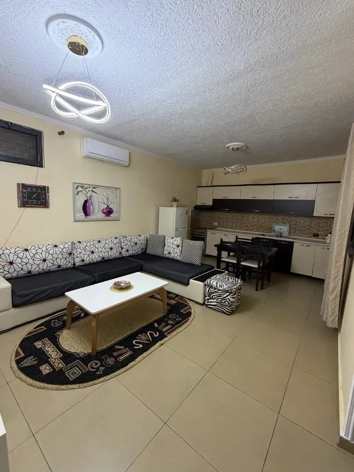 Tirane, jepet me qera apartament 2+1 Kati 1, 110 m² 500 € (Jordan Misja)