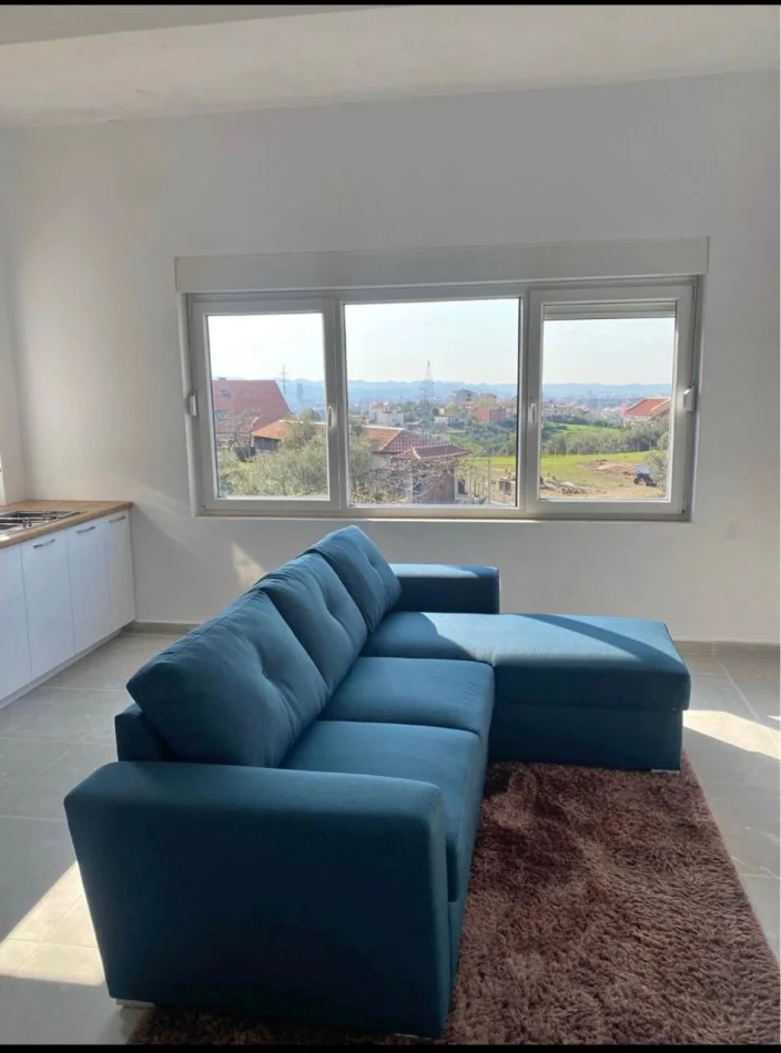 Tirane, jepet me qera apartament 2+1 Kati 3, 90 m² 500 € (Farkë)