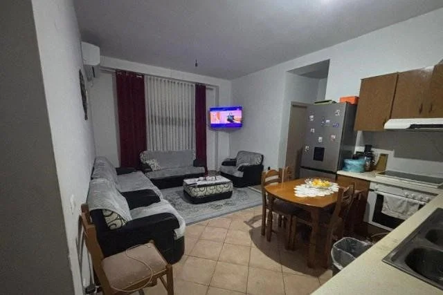 Tirane, shitet apartament 1+1 Kati 4, 70 m² 140.000 € (Yzberisht)