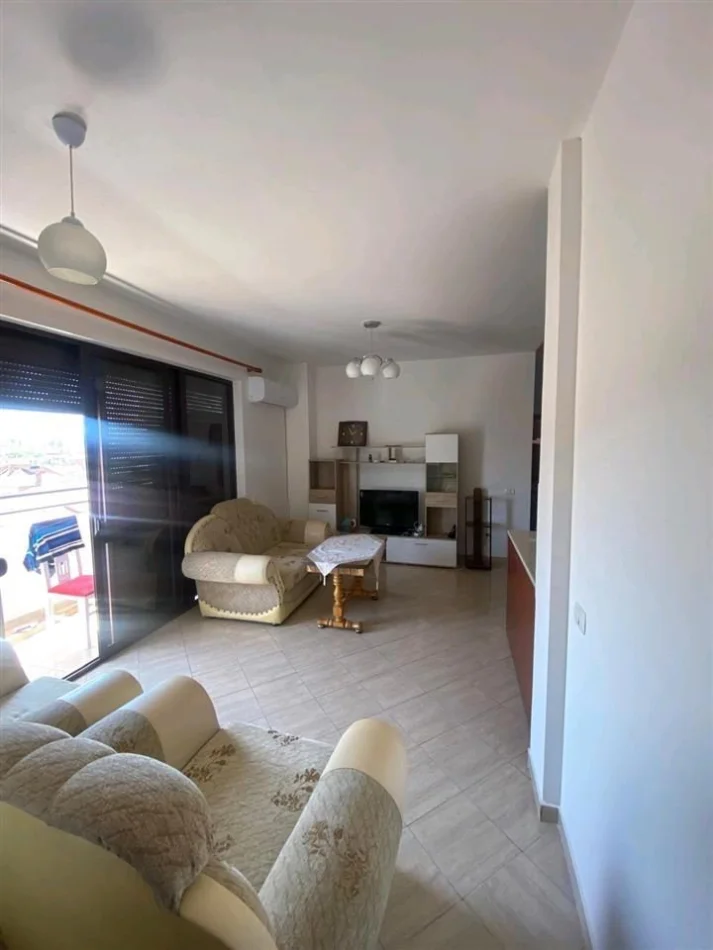 Tirane, jepet me qera apartament 2+1 Kati 3, 78 m² 470 € (Kinostudio)