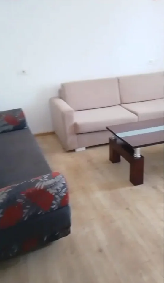 Tirane, jepet me qera apartament 2+1 Kati 5, 65 m² 400 € (Shkozë)
