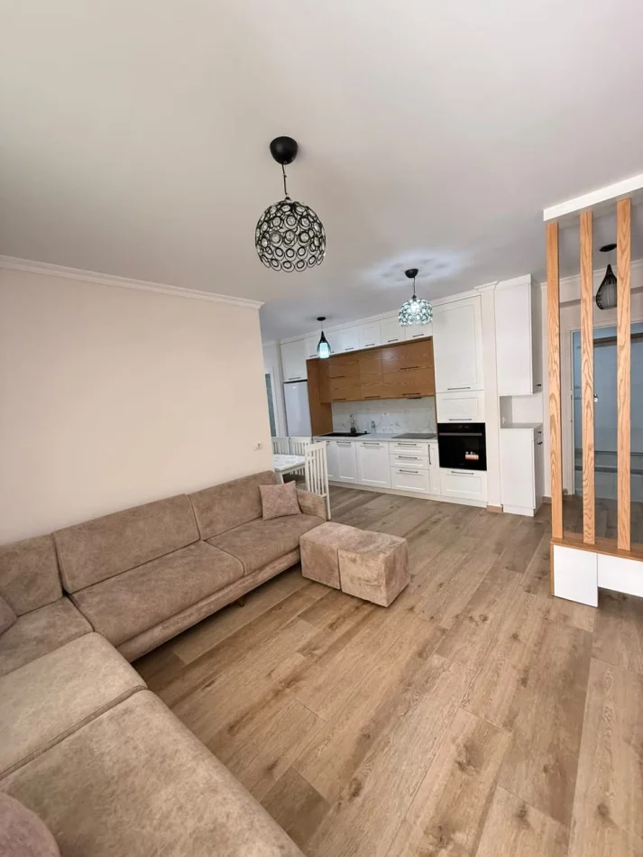 Tirane, jepet me qera apartament 2+1 Kati 4, 95 m² 830 € (Rruga Don Bosko)