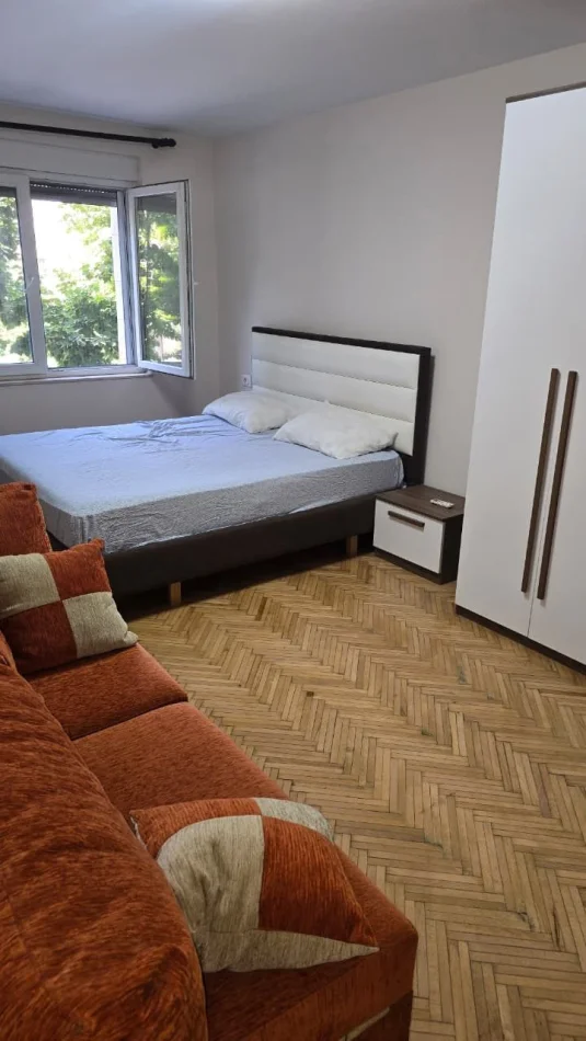 Tirane, jepet me qera apartament 2+1 Kati 2, 65 m² 800 € (Rruga e Durrësit)