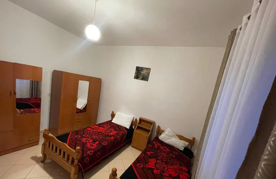 Tirane, jepet me qera apartament 1+1 Kati 1, 50 m² 350 € (Turkish Embassy)