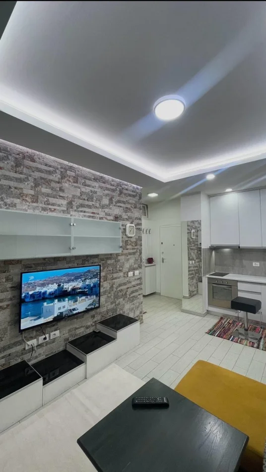 Tirane, jepet me qera apartament 1+1 Kati 2, 60 m² 650 € (Komuna Parisit)