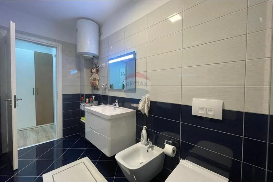 Tirane, shitet apartament 4+1+Ballkon Kati 2, 100 m² 229.000 € (Kodra e Priftit)