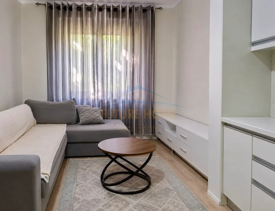 Tirane, jepet me qera apartament 2+1 Kati 5, 76 m² 650 € 
