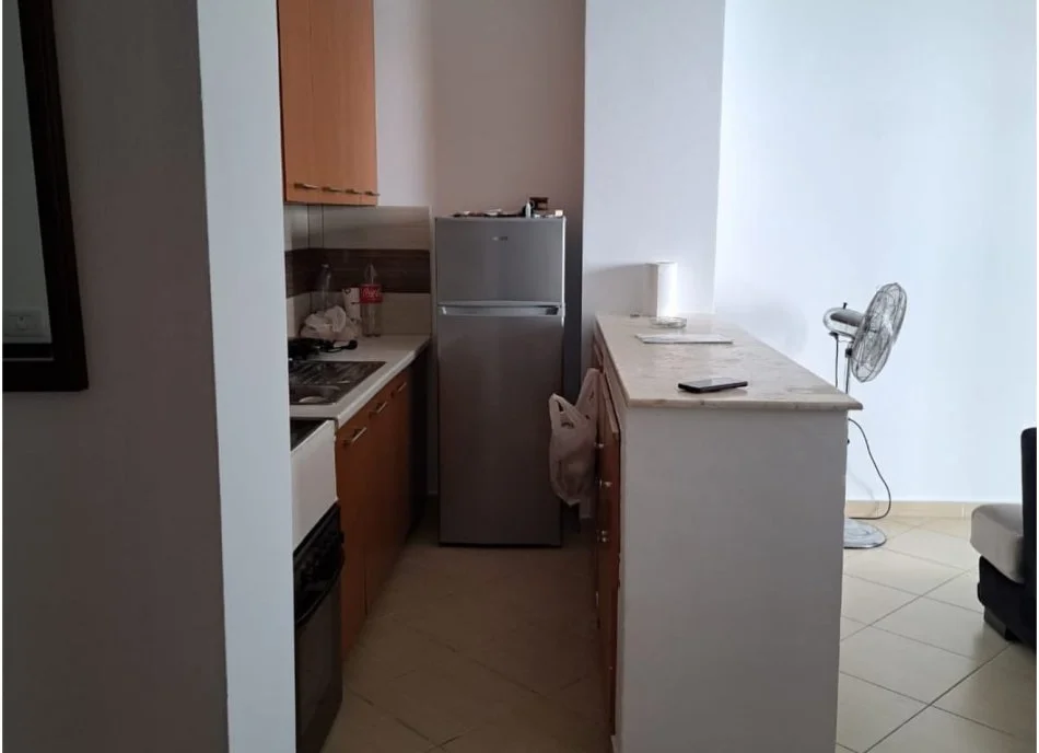 Tirane, jepet me qera apartament 2+1+Ballkon , 120 m² 470 € (Amerikan 3)