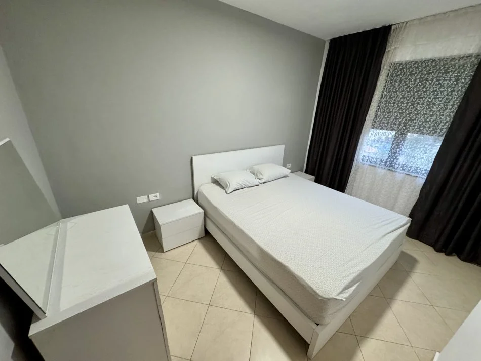 Qera Ditore 1+1 Myslym Shyr