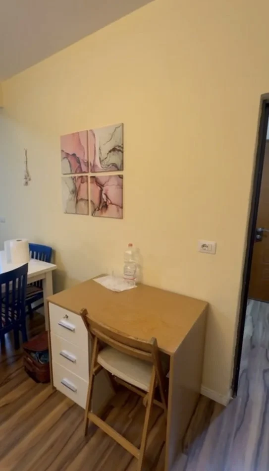 Tirane, shitet Kati 3, 48 m² 92.000 € (Prane Kompleksit Magnet)