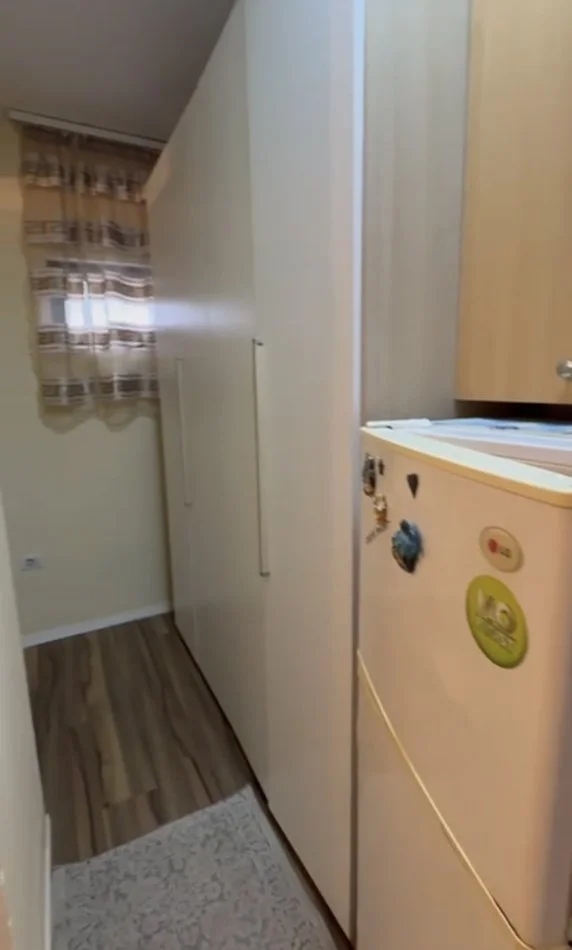 Tirane, shitet Kati 3, 48 m² 92.000 € (Prane Kompleksit Magnet)