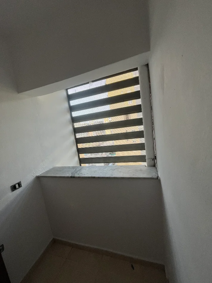 Tirane, jepet me qera apartament 2+1+Aneks+Ballkon Kati 6, 450 € 