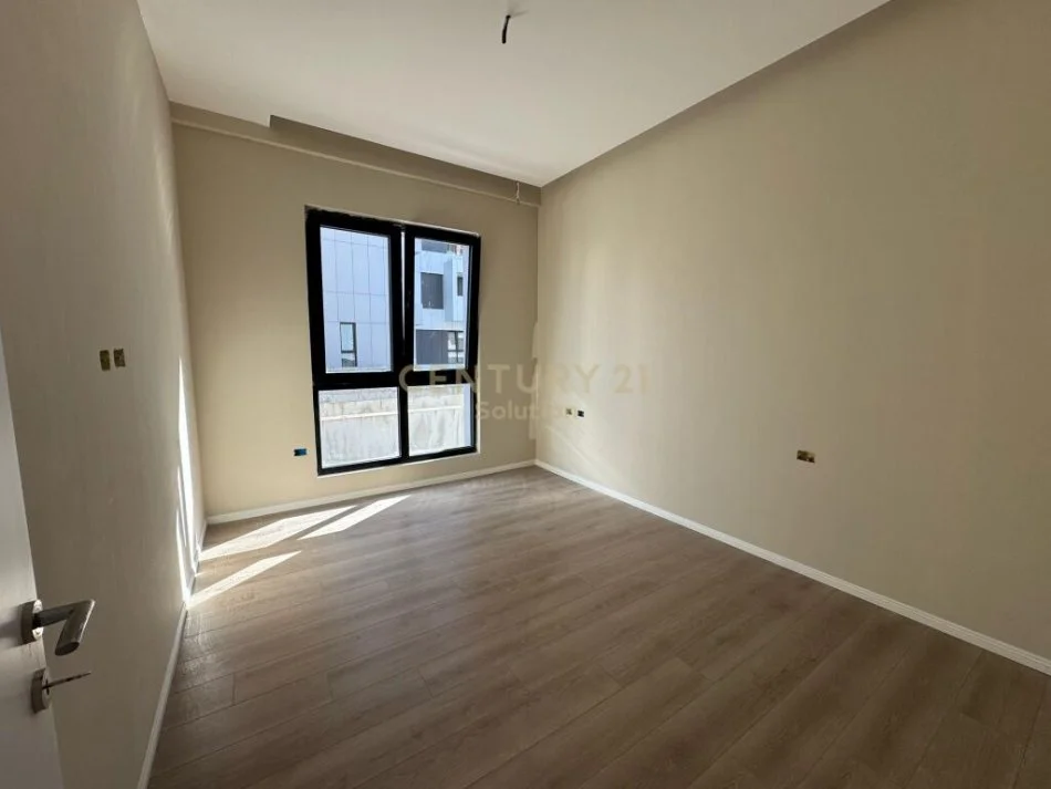 Tirane, shitet 2+1 Kati 4, 110 m² 297.000 € (Tek Square 21)