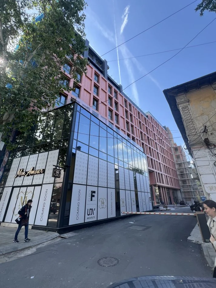 Tirane, shitet 1+1 Kati 2, 80 m² 224.000 € (Rruga e kavajes)