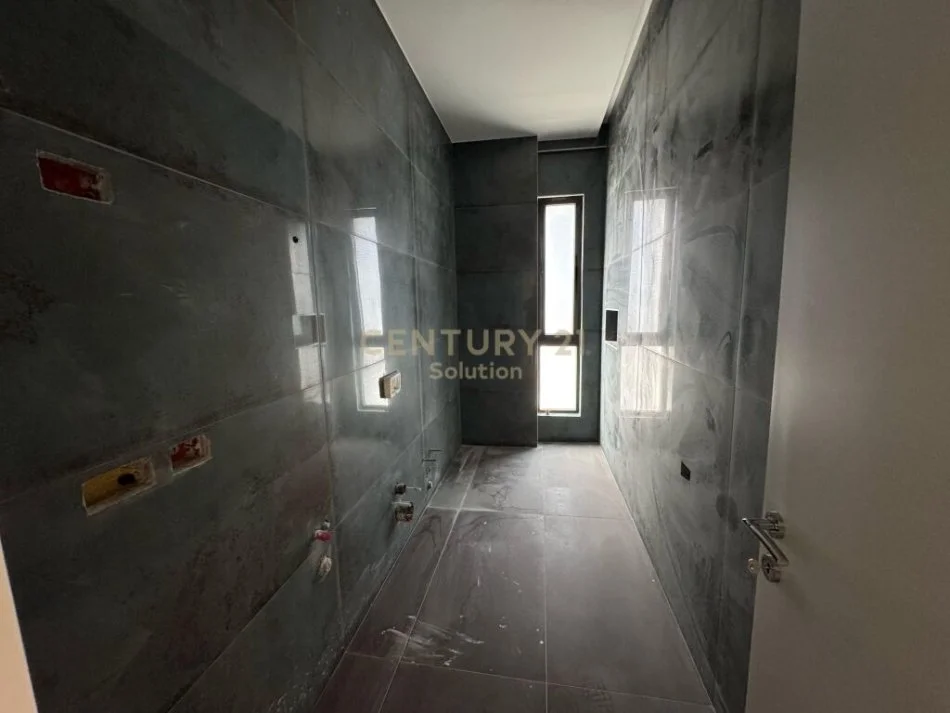 Tirane, shitet 2+1 Kati 4, 110 m² 297.000 € (Tek Square 21)