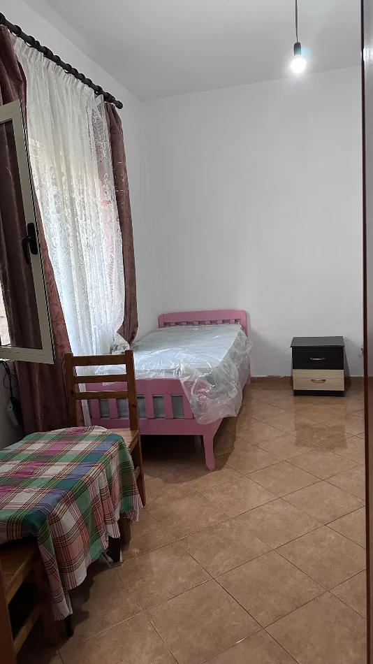 jepet me qera pjese vile ne zog te zi